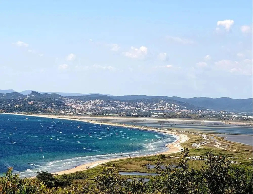 Holiday Stay Near the Beach With Balcony