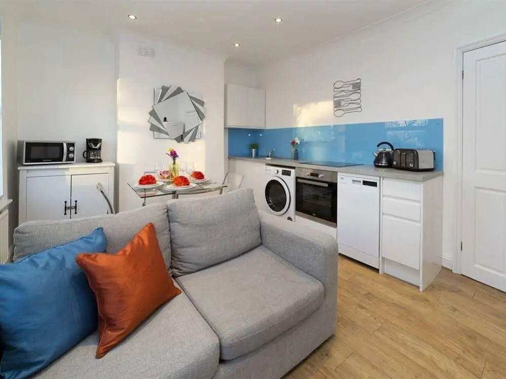 Charming Tower Bridge Apartment