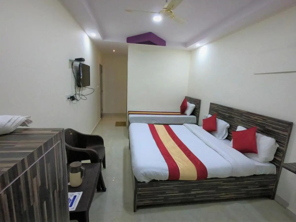 Hotel Grey Castle - Near Haridwar Railway Station
