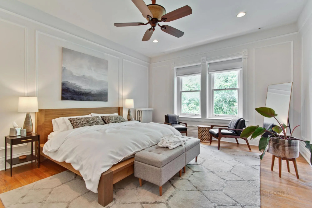 Spacious Chicago House near Oak Street Beach