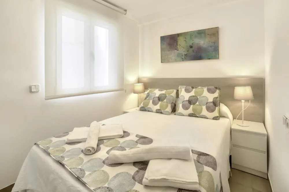 Apartment - 4 Bedrooms with WiFi and Sea views - 105010