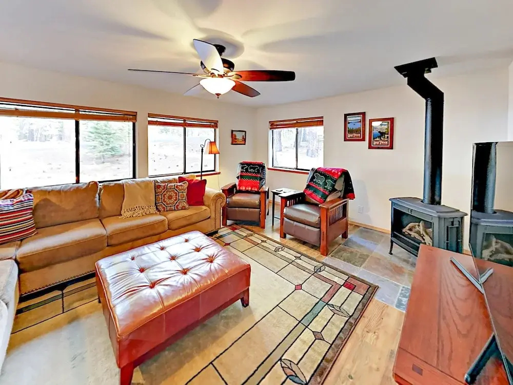 3br W/ Private Hot Tub! Near Golf & Ski Resorts 3 Bedroom Home