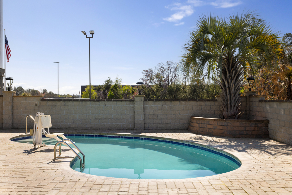 Holiday Inn & Suites Columbia NE - Ft Jackson Area by IHG