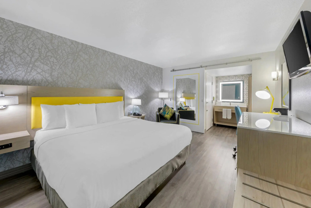Hillstone Inn Tulare, an Ascend Collection Hotel