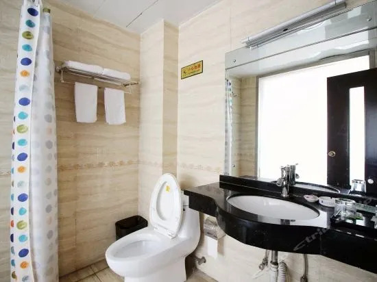 Qingdao Yongle Hotel