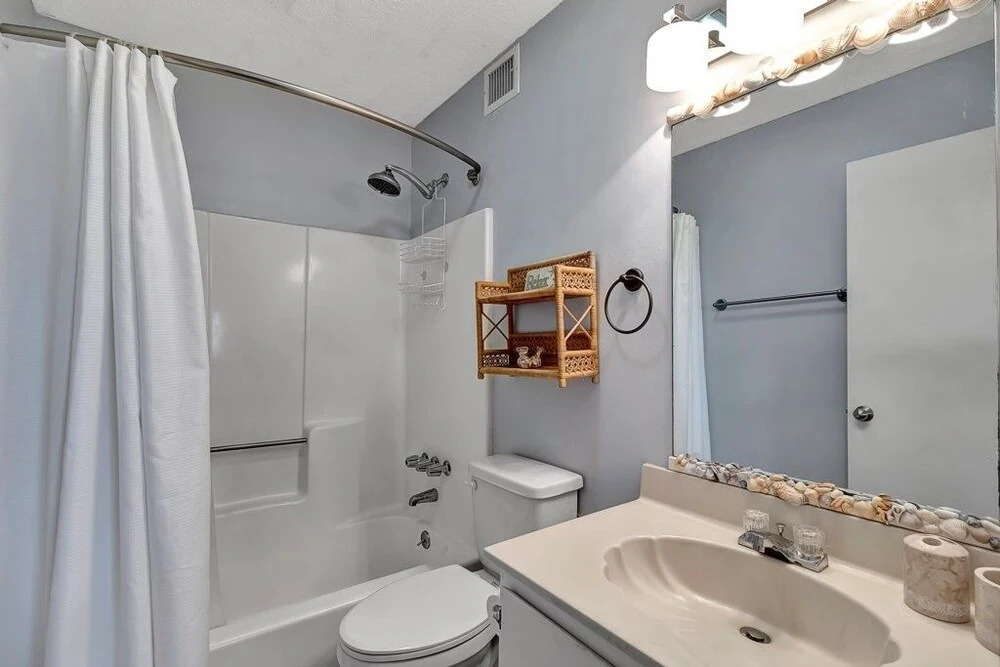 Toes In The Water / 4406 Hhr 2 Bedroom Condo by RedAwning
