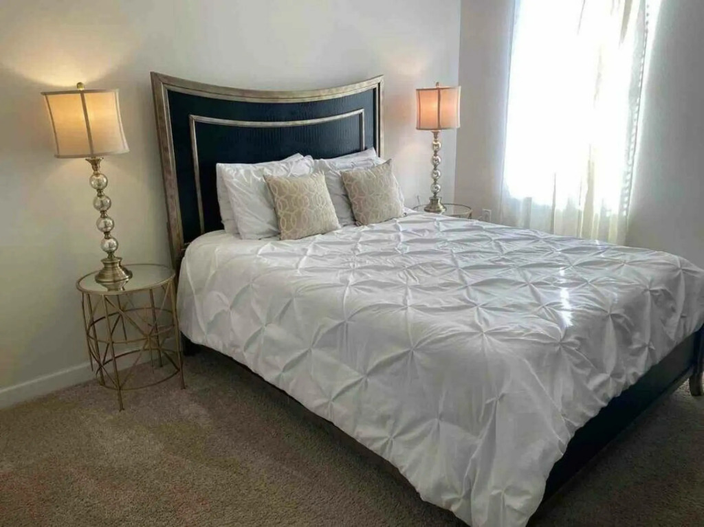 Amazing Champions Gate 7 bedrooms/6 bathrooms!