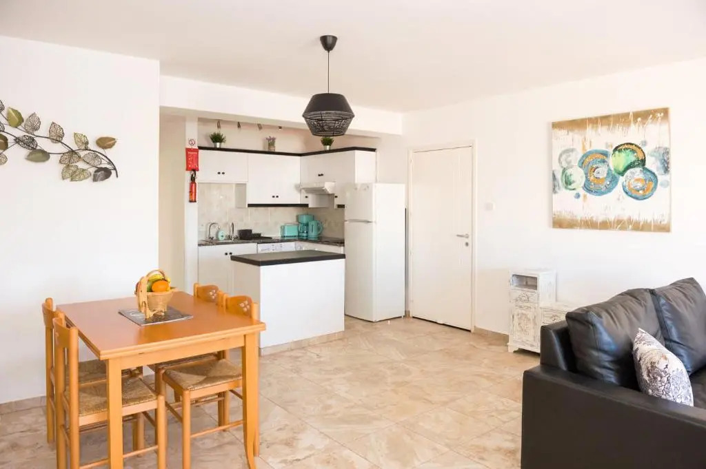 SOFIA APARTMENT 700m away from the beach