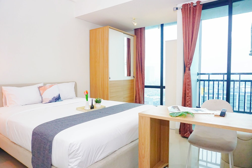 Relaxing Stay Studio At Apartment Lrt City Bekasi