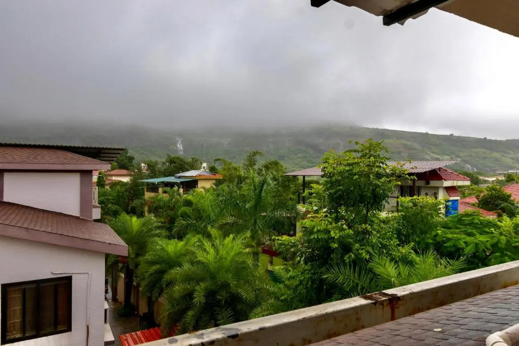 SaffronStays Evelyn Greens, Lonavala - pet-friendly pool villa in a quiet neighbourhood