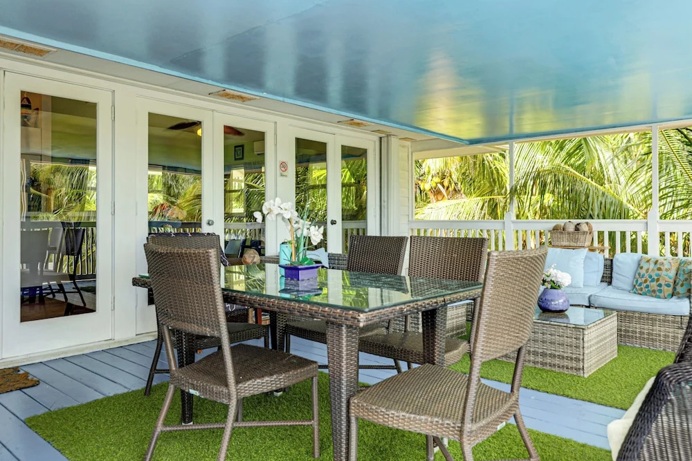 Walk to Beach! Key West Paradise w/ Ocean View