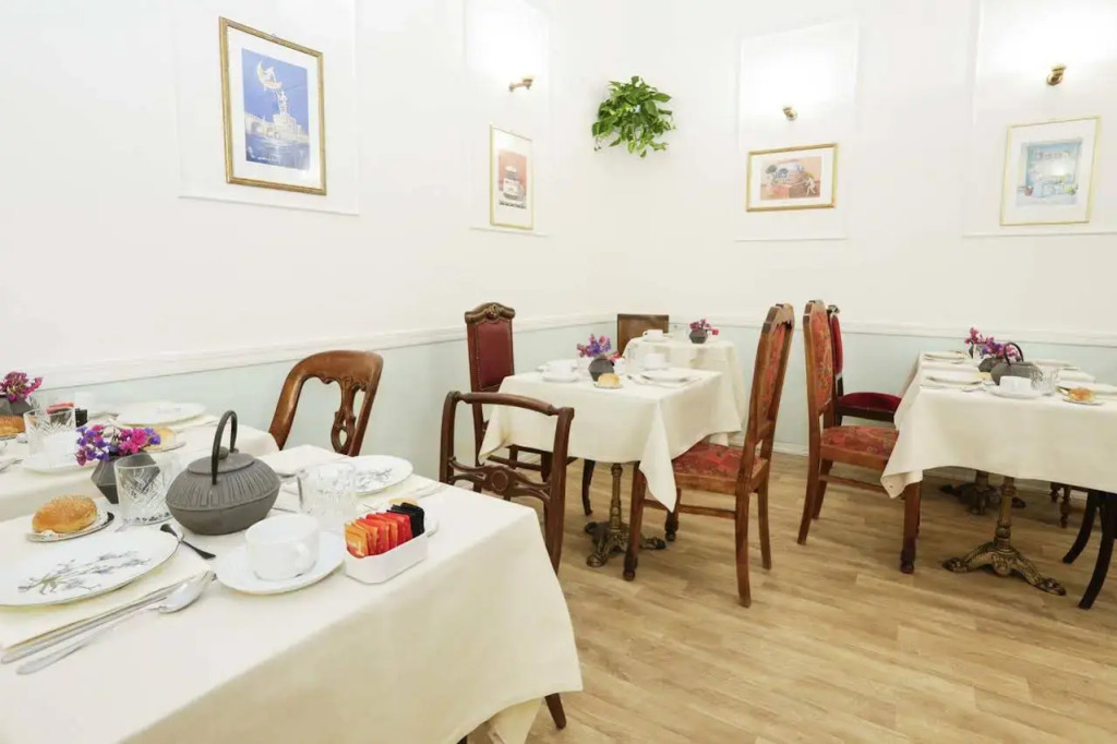 Angel Hotel