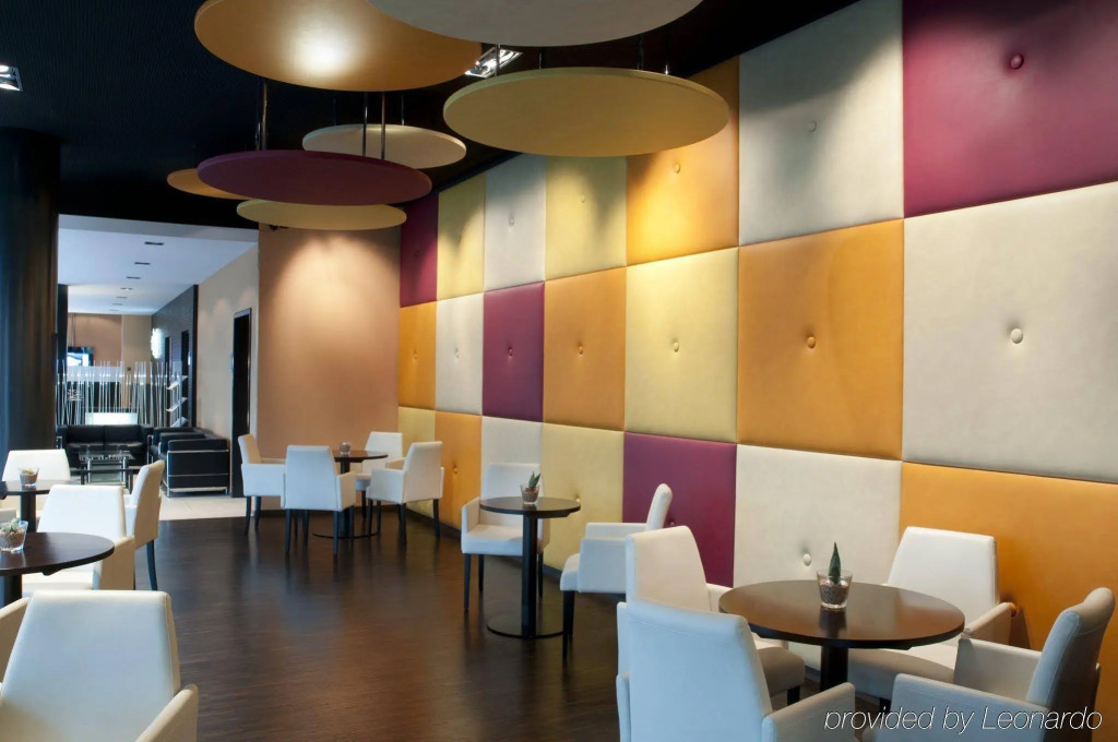 Holiday Inn Zürich Messe by IHG