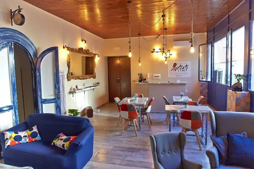 Artisti Sustinea Rooms