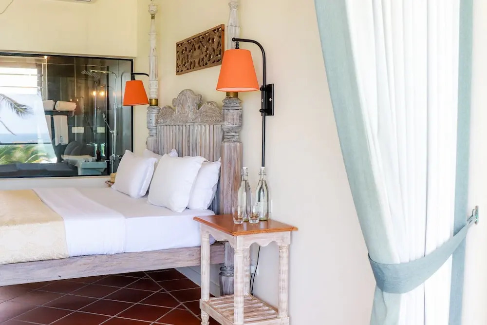 Naomi Beach Resort