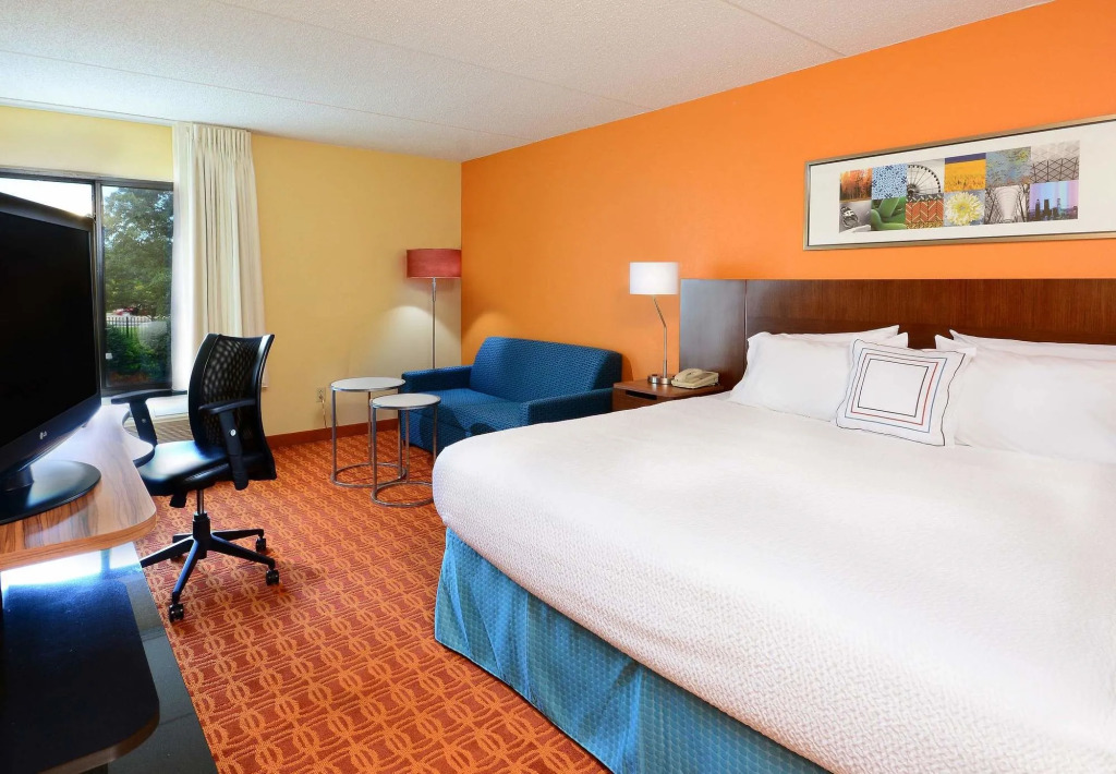 Fairfield Inn and Suites by Marriott Winston Salem/Hanes
