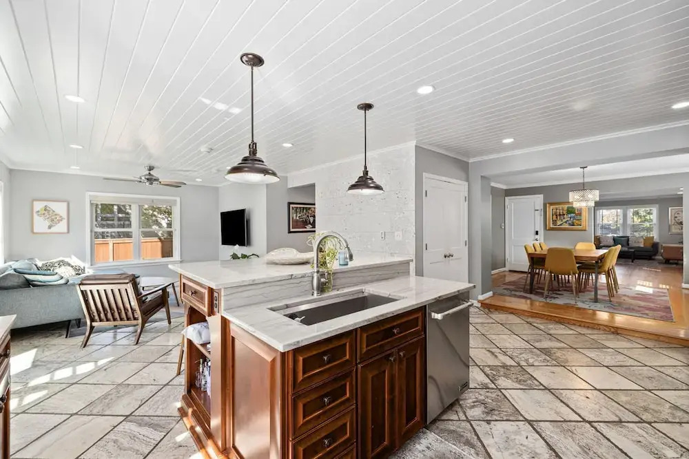Clarendon Prestige 5-br Luxury Homestay