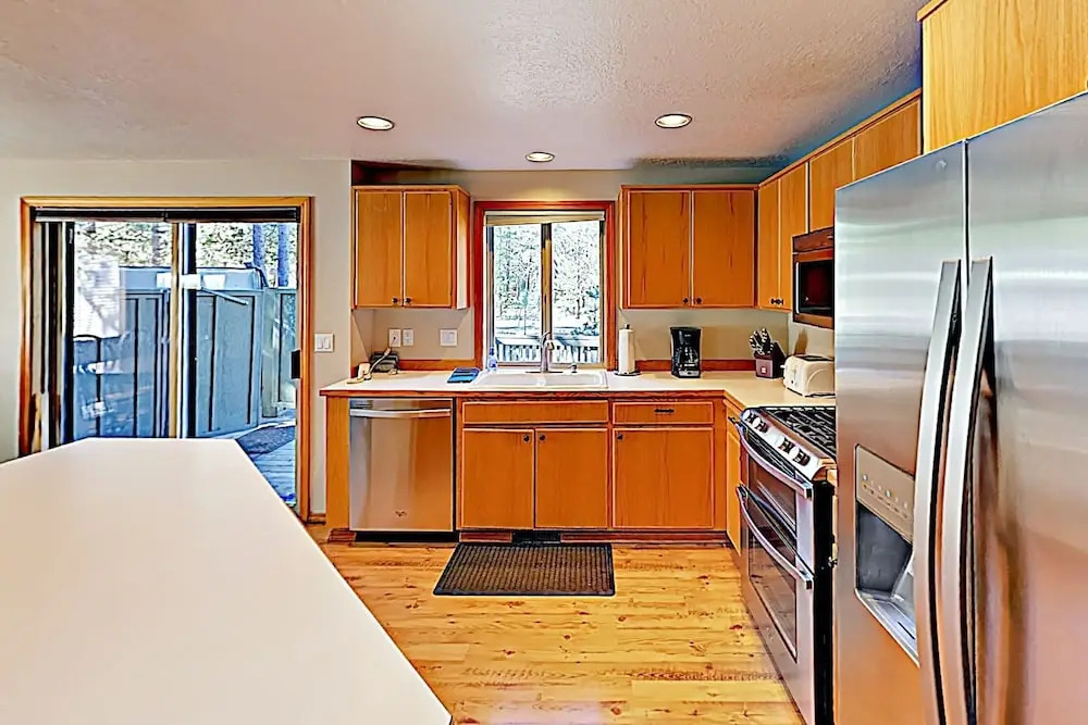 New Listing! All-season Haven - Hot Tub, Ping-pong 3 Bedroom Home