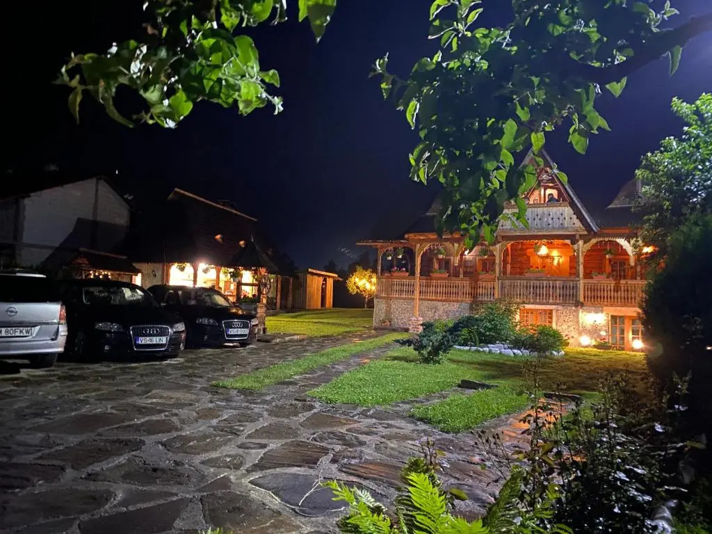 Casa Chira