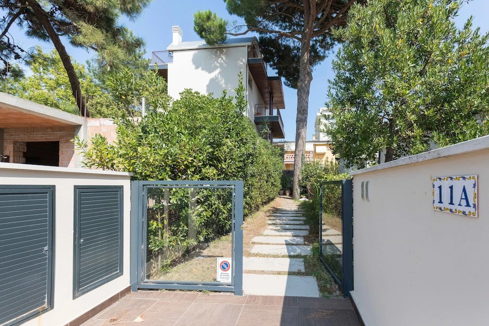 Tasso Apartments