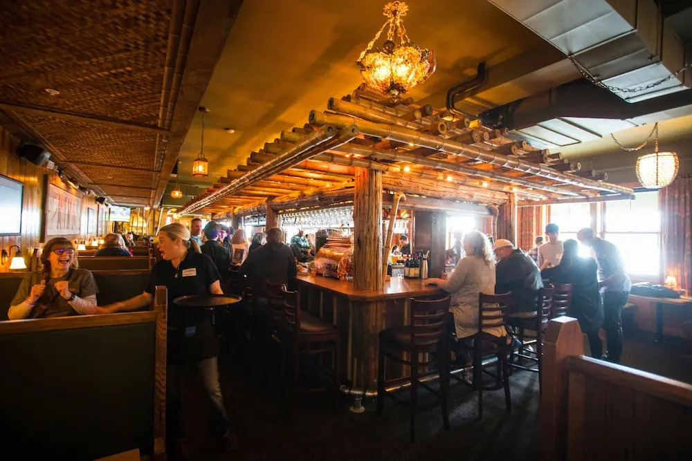 McMenamins Kalama Harbor Lodge