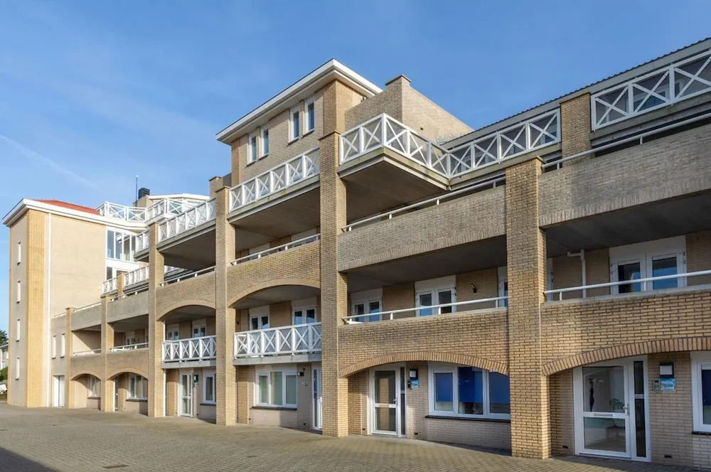 Spacious Luxury Apartment With Beautiful Views of the Harbor and the North Sea