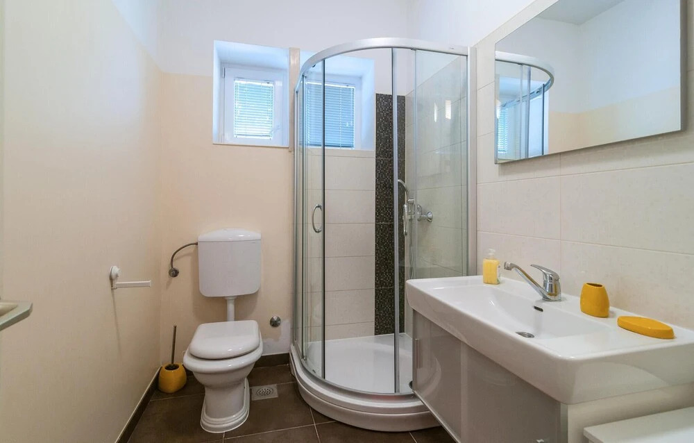 Nice Apartment in Sutivan With Wifi and 1 Bedrooms
