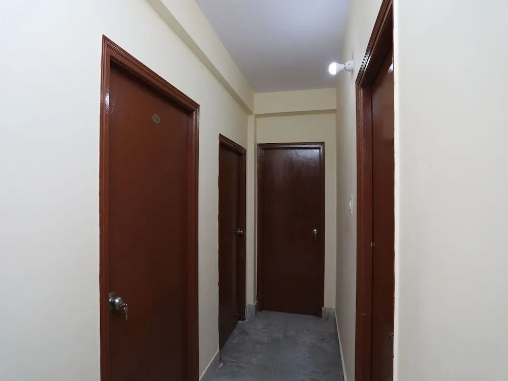 OYO 14633 Lakeview Guest House