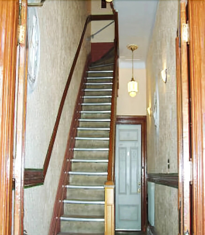 Hotel & Suites Place des Arts
