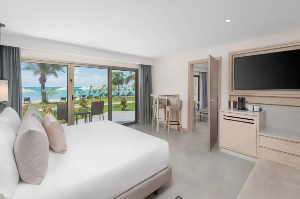 Royalton CHIC Antigua