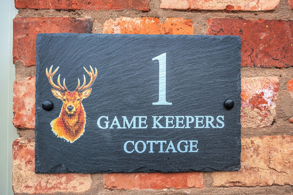 Pools Cottage 1 - Game Keepers Cottage