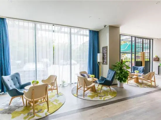 CJIA Apartment Hotel (Shanghai Daning Zhongshan North Road Metro Station)
