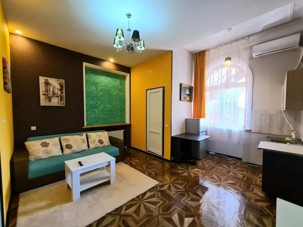 Grayhouse Elia Apartment