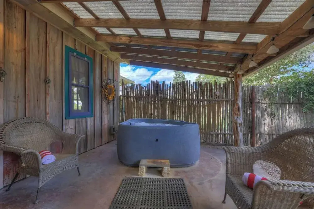 Nandina Cottage Hot-tub Four Minutes to Marktplatz!