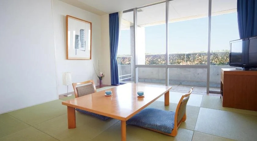 TOTO Seawind Awaji