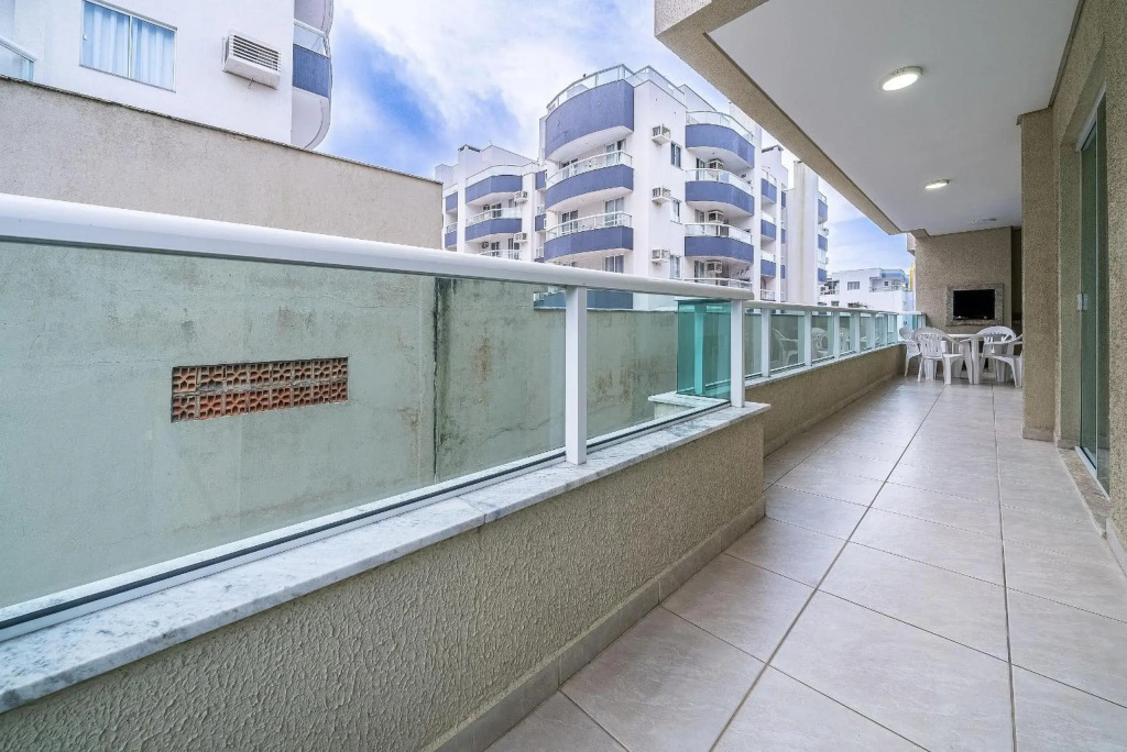 250 - Apartamento completo com 3 quartos em Santa Catarina próximo do mar