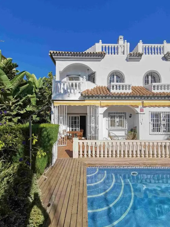 Town-House-Style Villa - on the Golden Mile