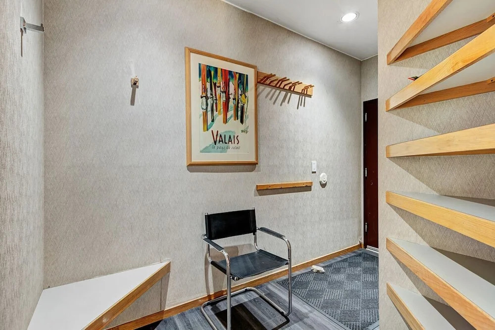 River Bank Lodge 2916