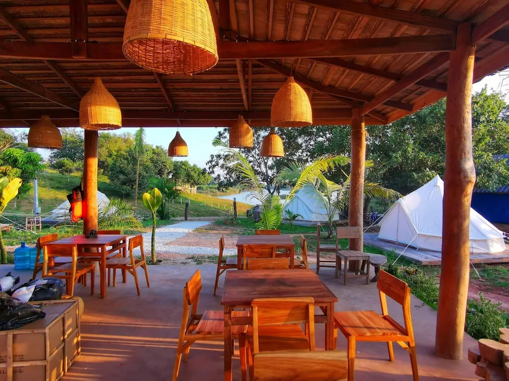Sunset Nam Ngum resort