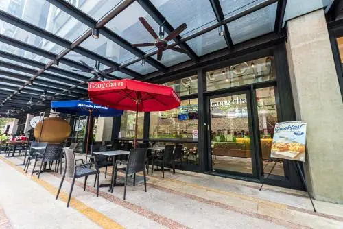 Arcoris Mont Kiara next 163plaza 1-4Pax one plus one Bedroom