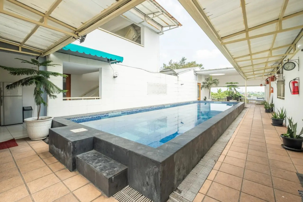 OYO 818 Micasa Residence