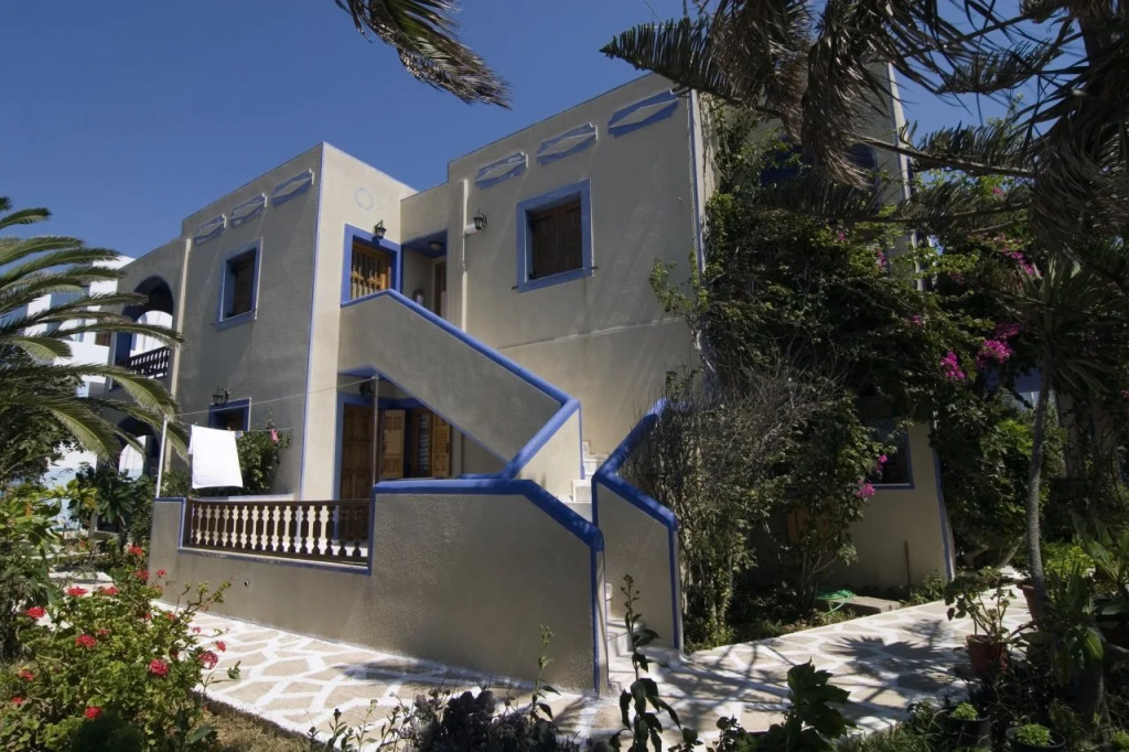 Montemar Studios & Apartments