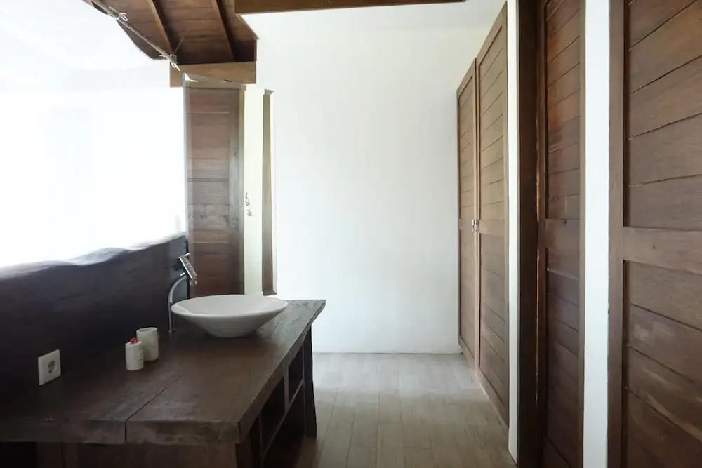 Naya Matahora Island Resort