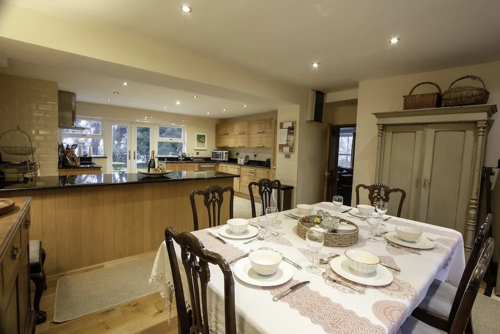 Bayview House - 4 bedroom - Llanmadoc