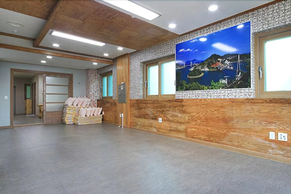 Yeosu Junghyun Pension