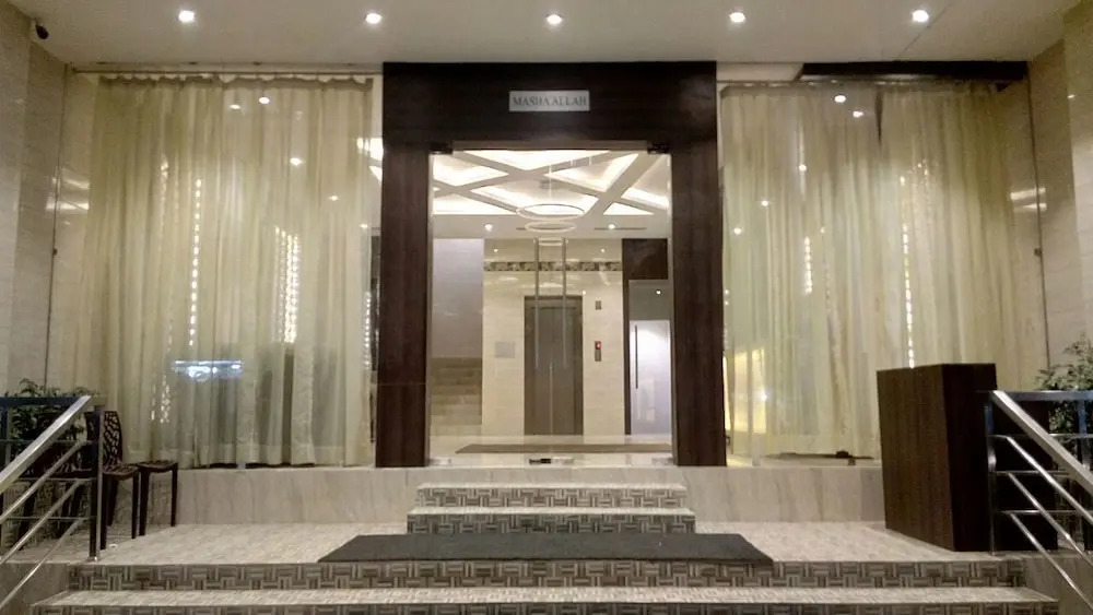Azeez Avenue hotel