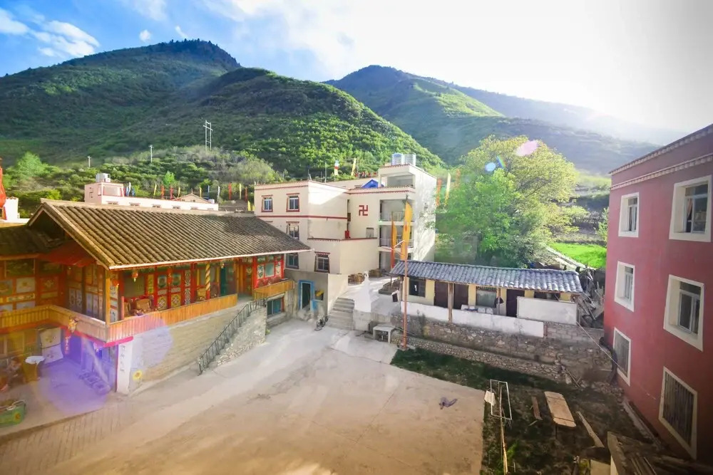 Ando Tibetan Inn