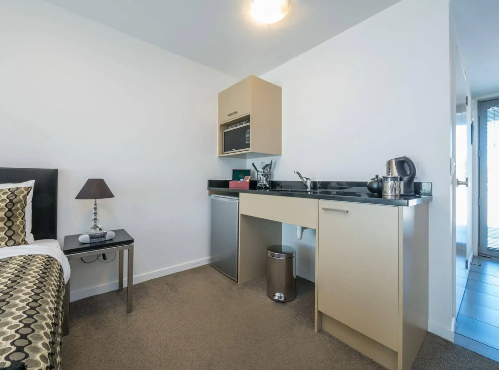 Bellano Motel Suites