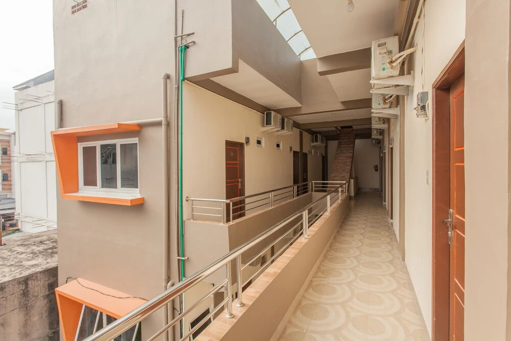 Dinda Residence by OYO Rooms