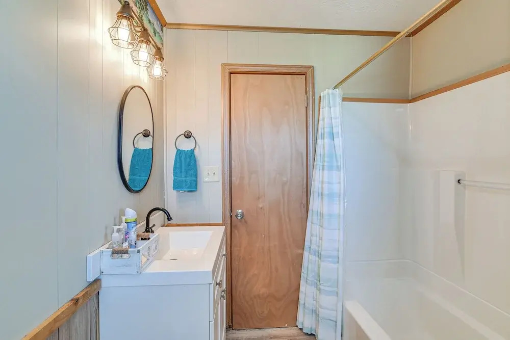 1/2 Mi to Gulf: Family Home in Crystal Beach!